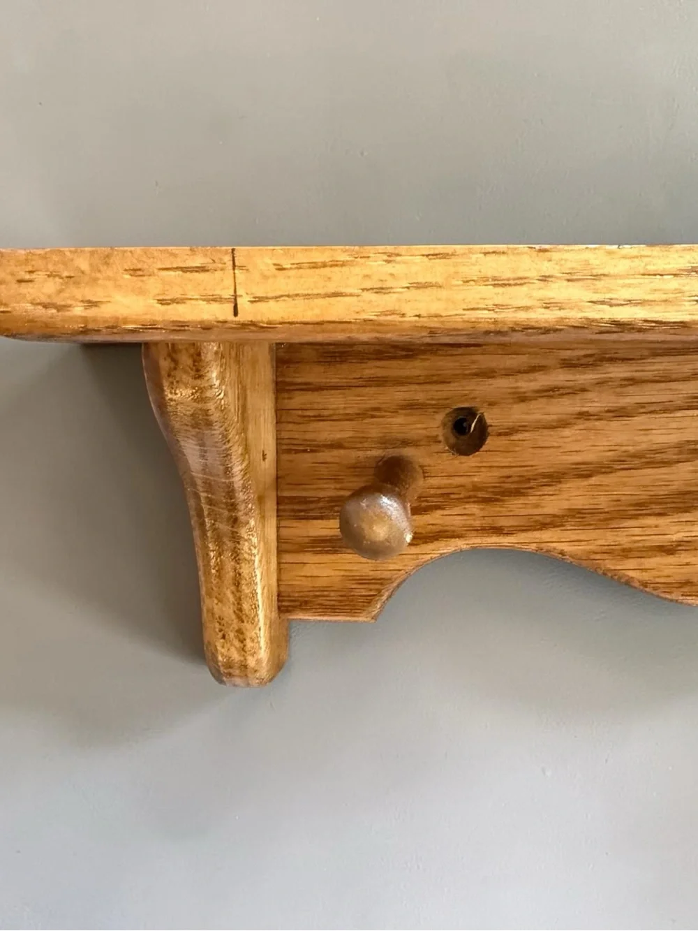 Wall-Mounted Oak Shelf with Hooks Pegs Entryway Keys Jewelry 10”